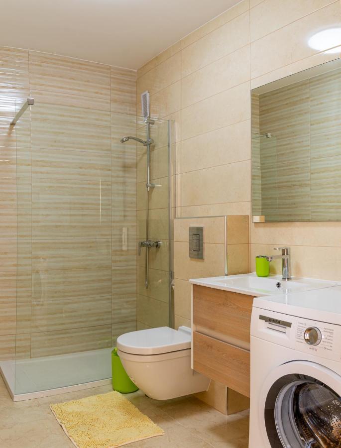 Esmeralda. Lovely And New Apartment Right By The Ocean! Callao Salvaje Bagian luar foto